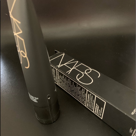NARS velvet matte skin tint - light 3 Groenland - Picture 5 of 5
